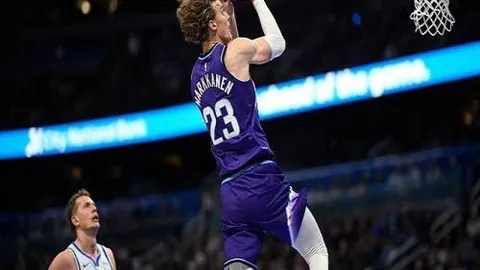 韦世豪：从叛逆少年到国足佼佼者，他的成长之路与榜样力量